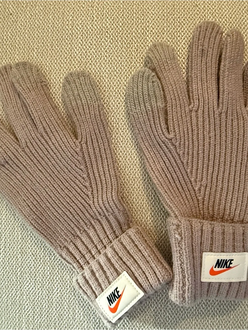 Nike city know gloves